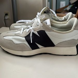 Gently worn New Balance 327 size men 6.5 (women’s 8.5)